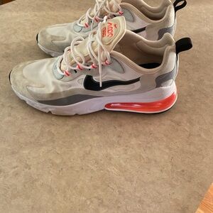 Nike Air Max 270 React